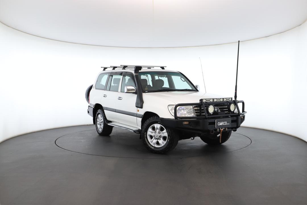 Exterior view frame 0