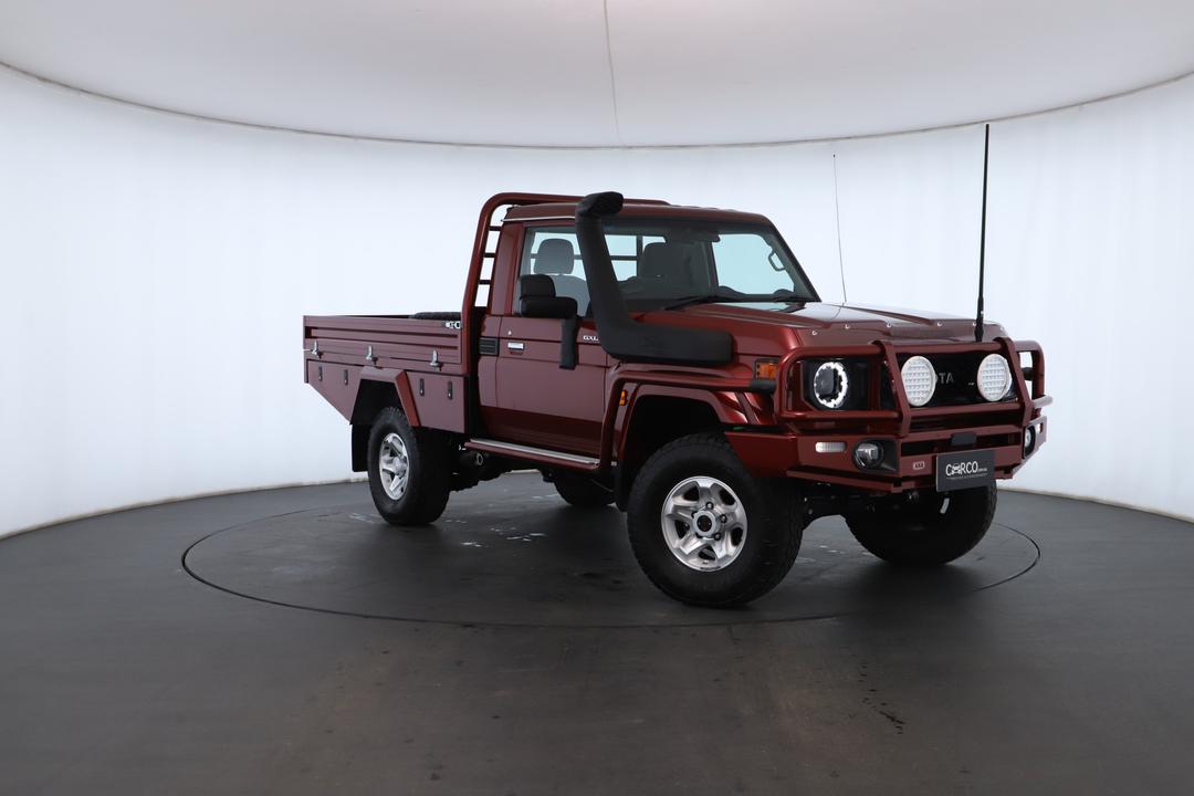 Exterior view frame 0