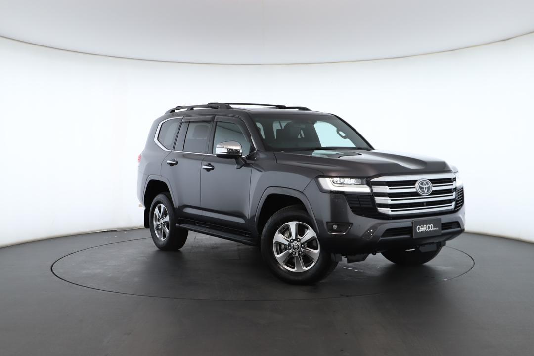 Exterior view frame 0