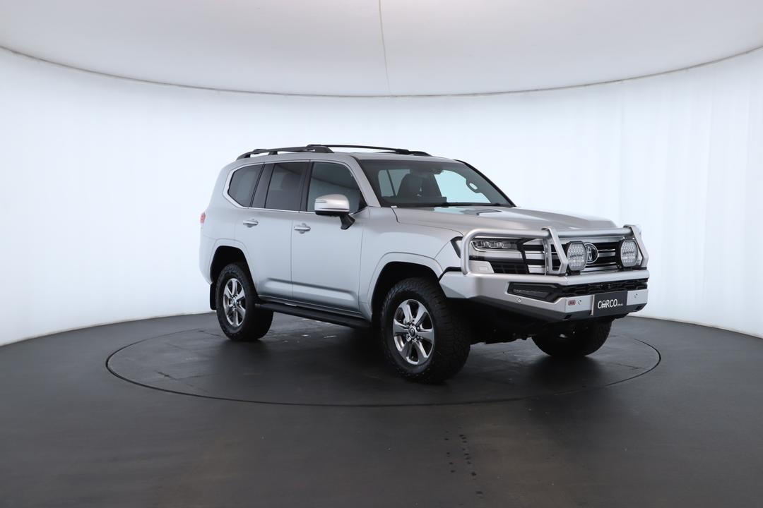 Exterior view frame 1