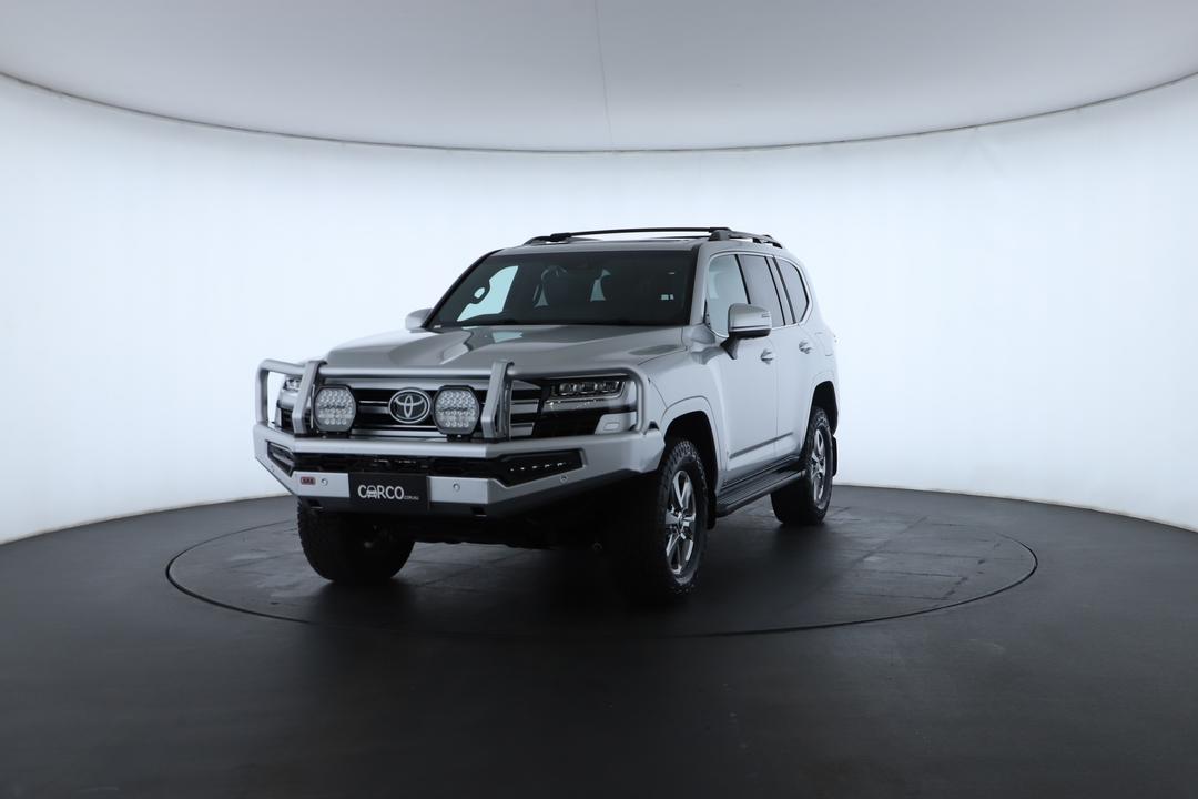 Exterior view frame 4