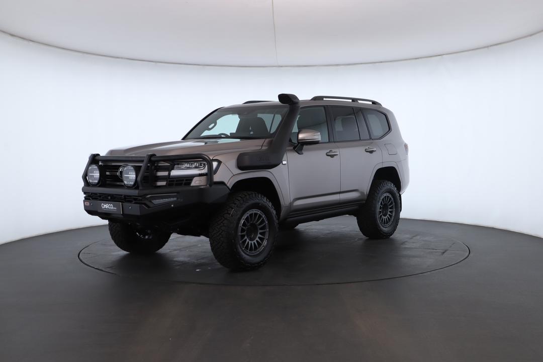 Exterior view frame 5