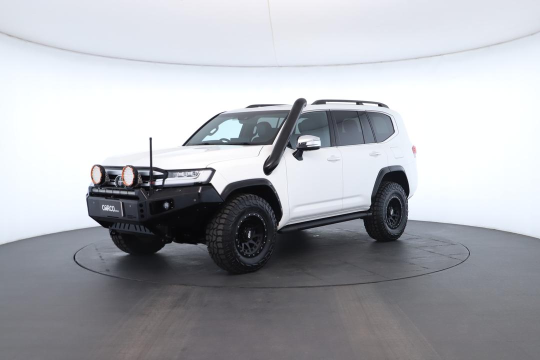 Exterior view frame 5