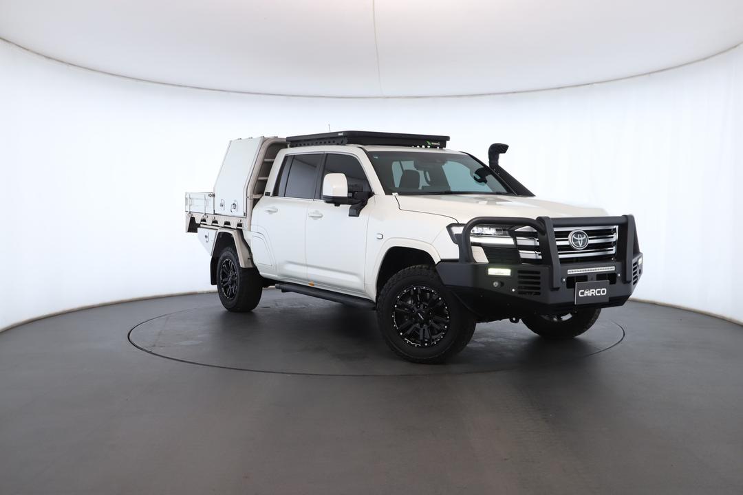 Exterior view frame 0
