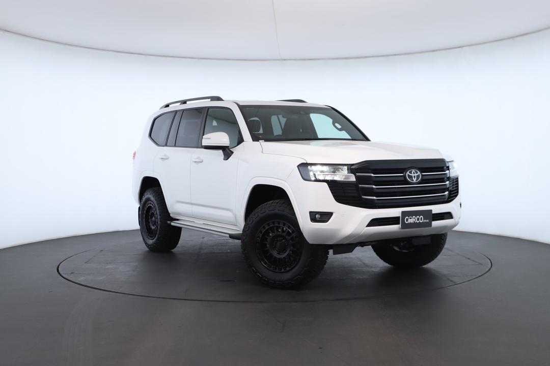 Exterior view frame 0