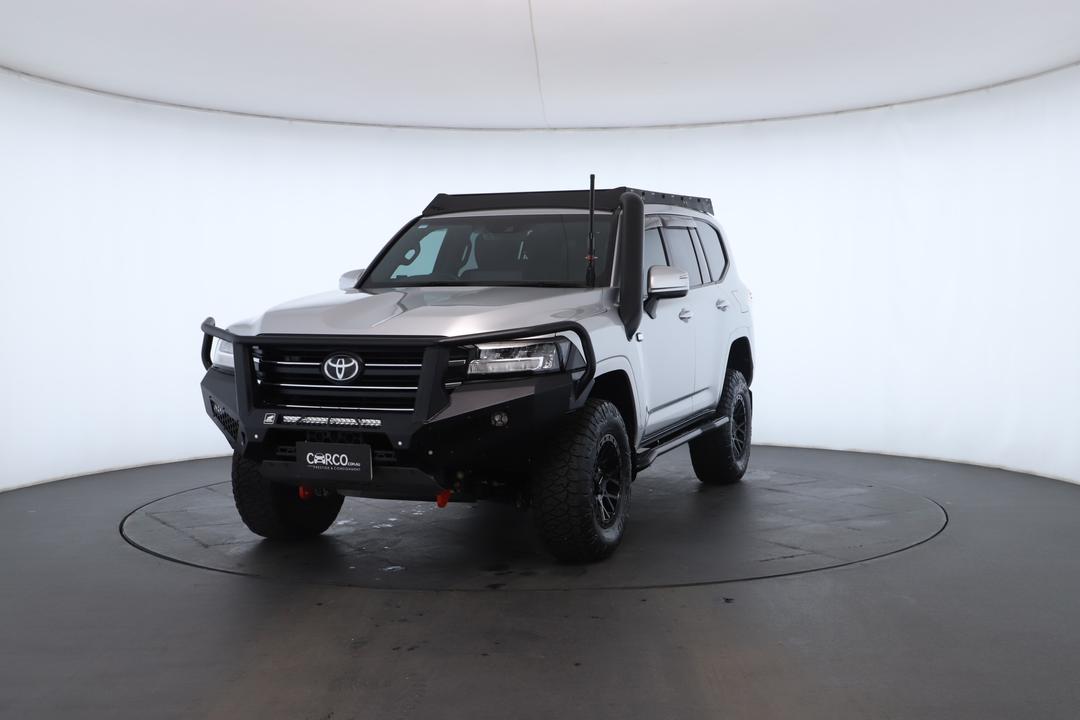 Exterior view frame 4