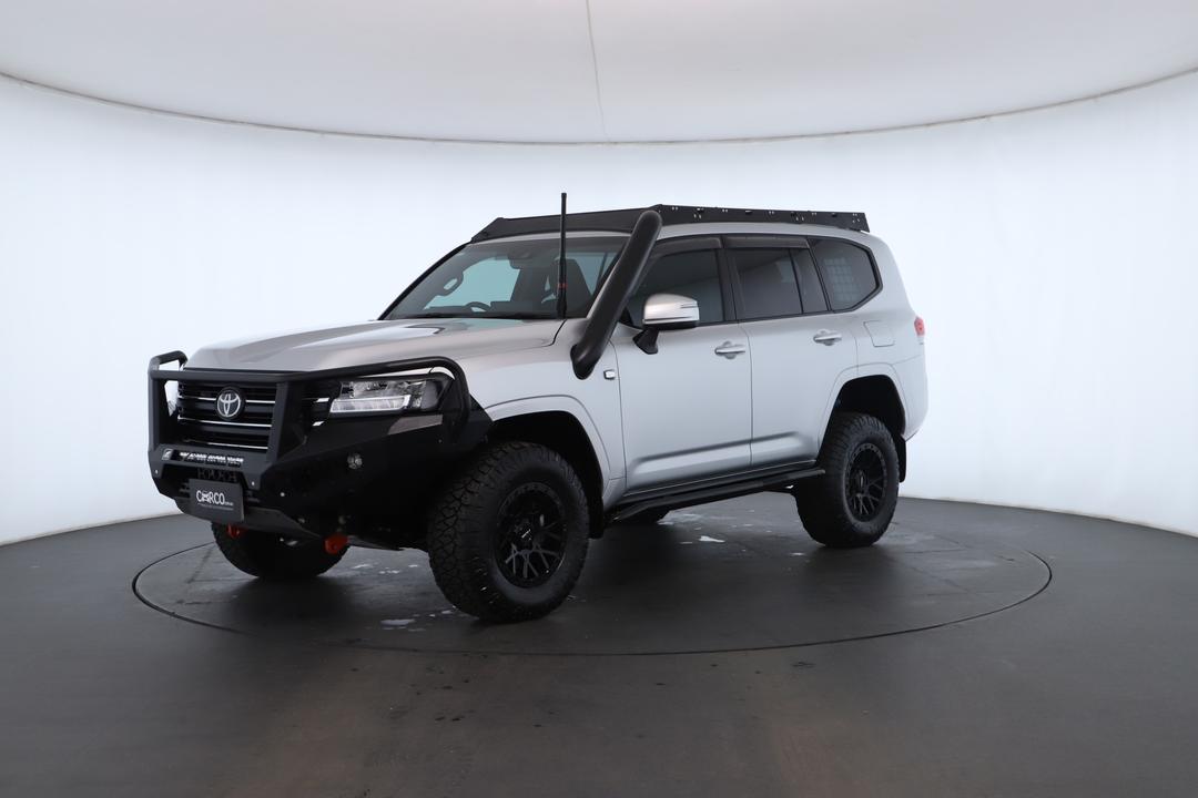 Exterior view frame 5