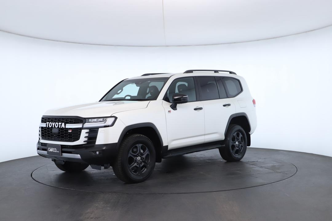 Exterior view frame 5