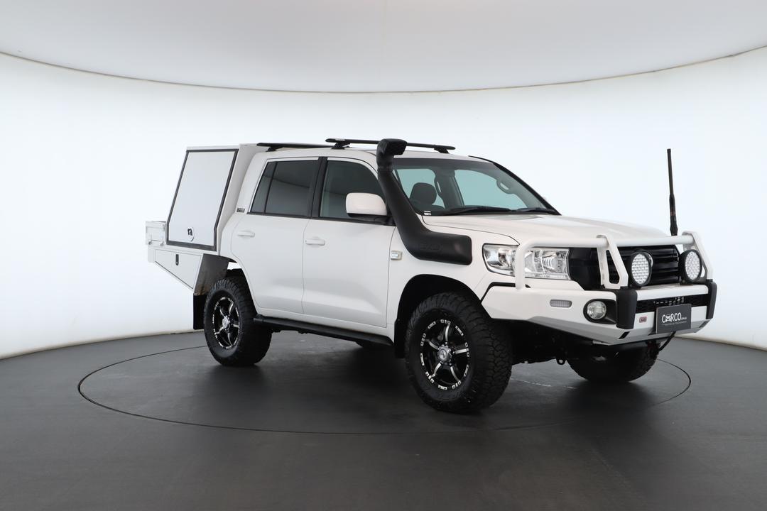Exterior view frame 0