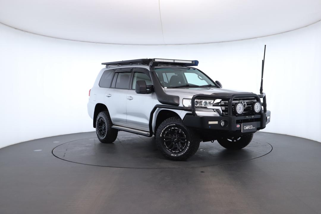 Exterior view frame 0