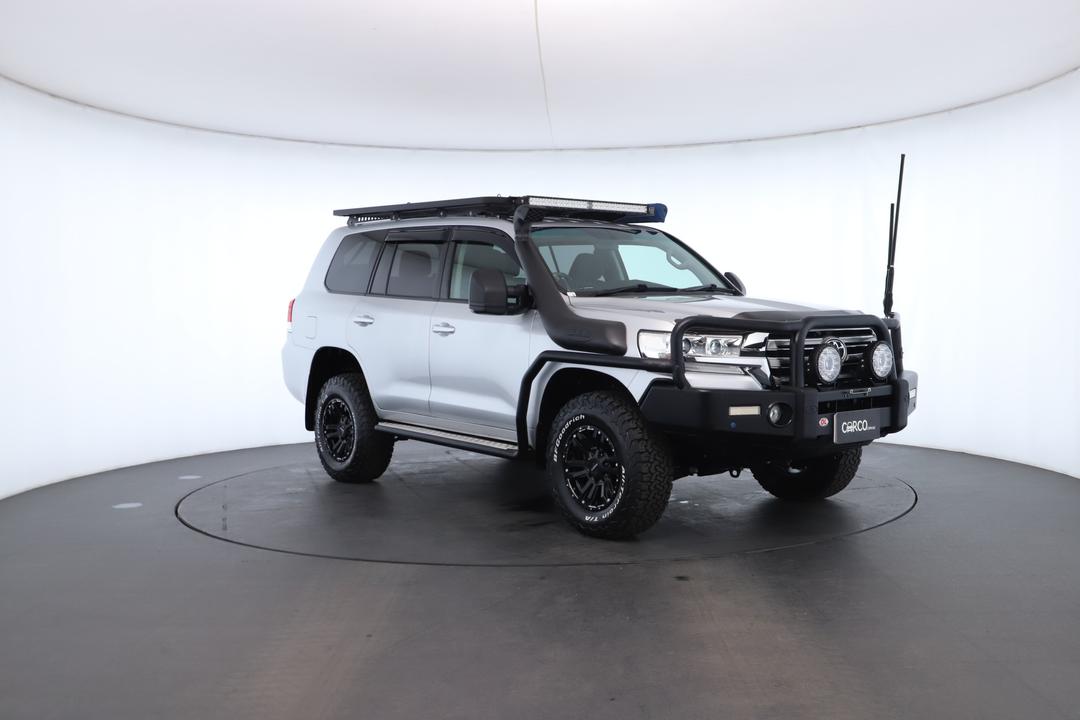 Exterior view frame 1