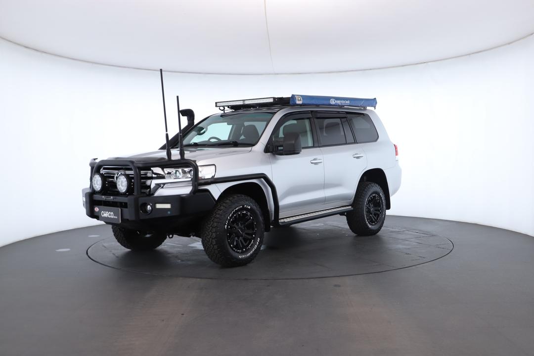 Exterior view frame 5