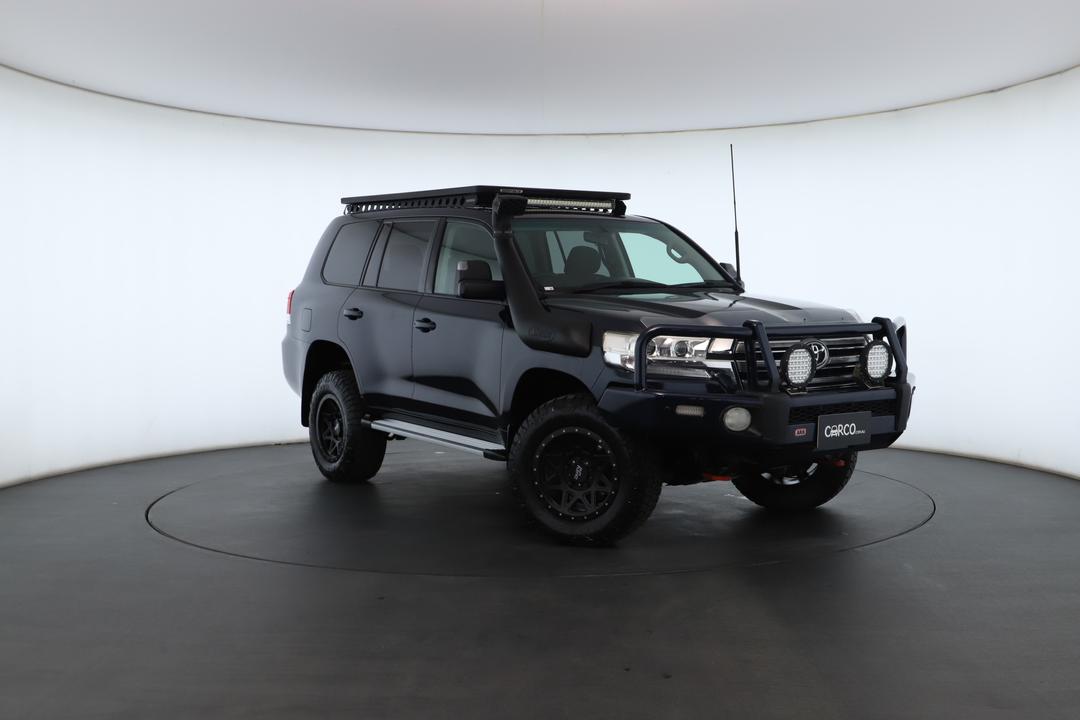 Exterior view frame 0