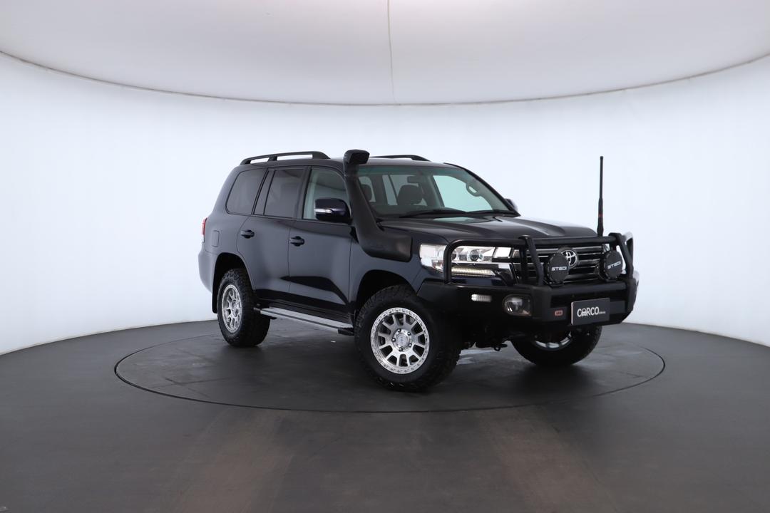 Exterior view frame 0