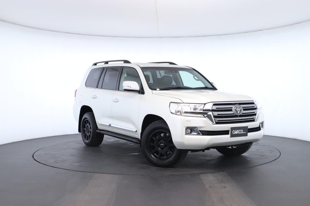 Exterior view frame 0