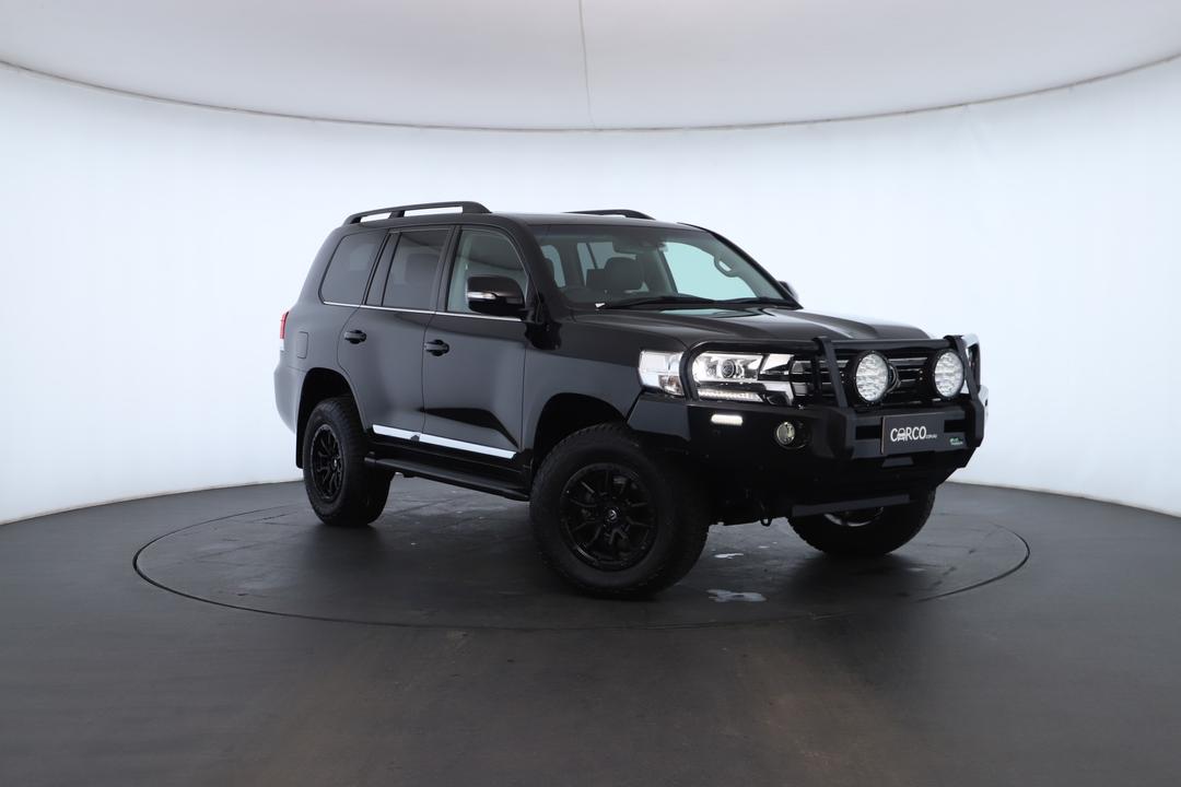 Exterior view frame 0