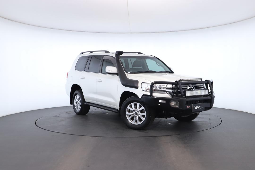 Exterior view frame 0