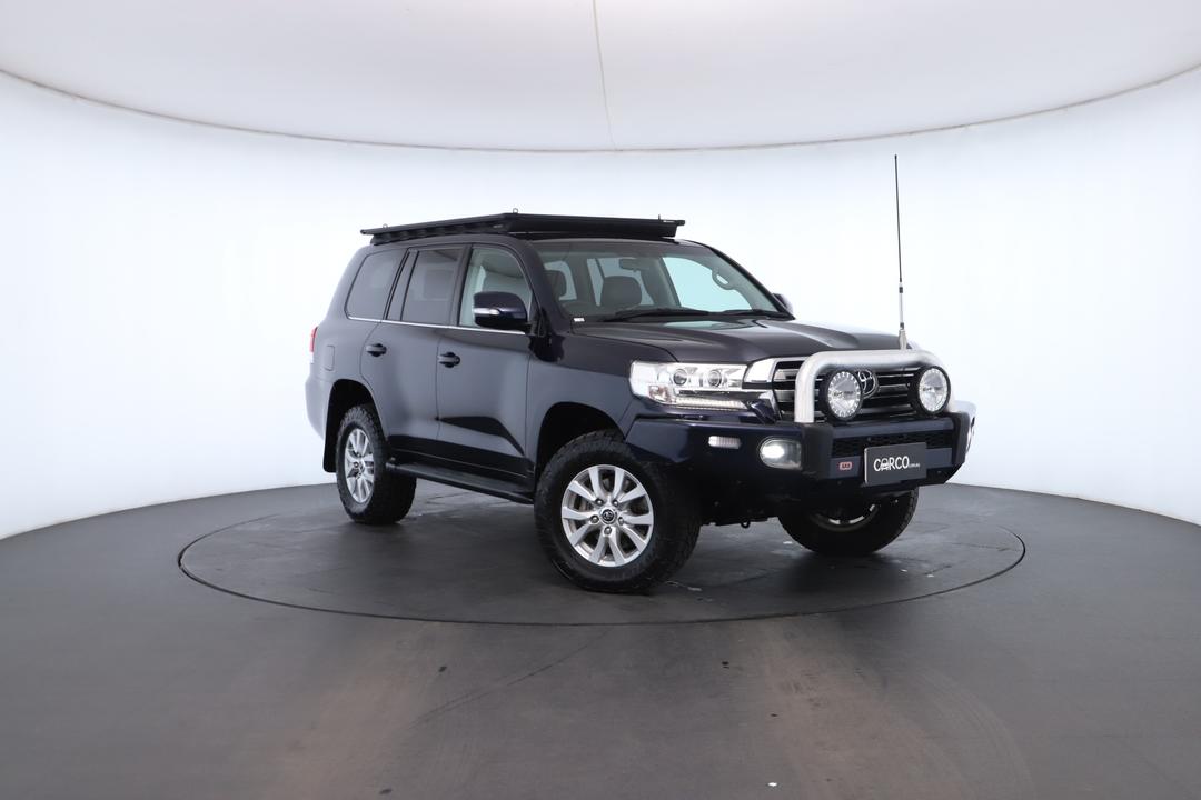 Exterior view frame 0