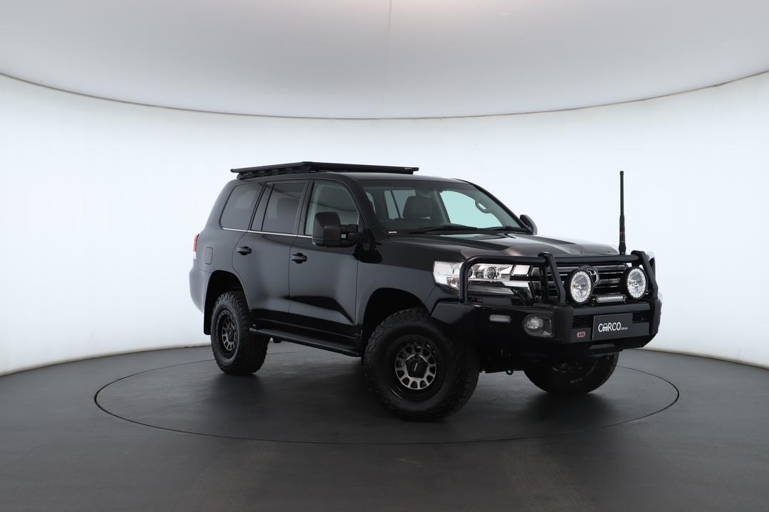 Exterior view frame 0