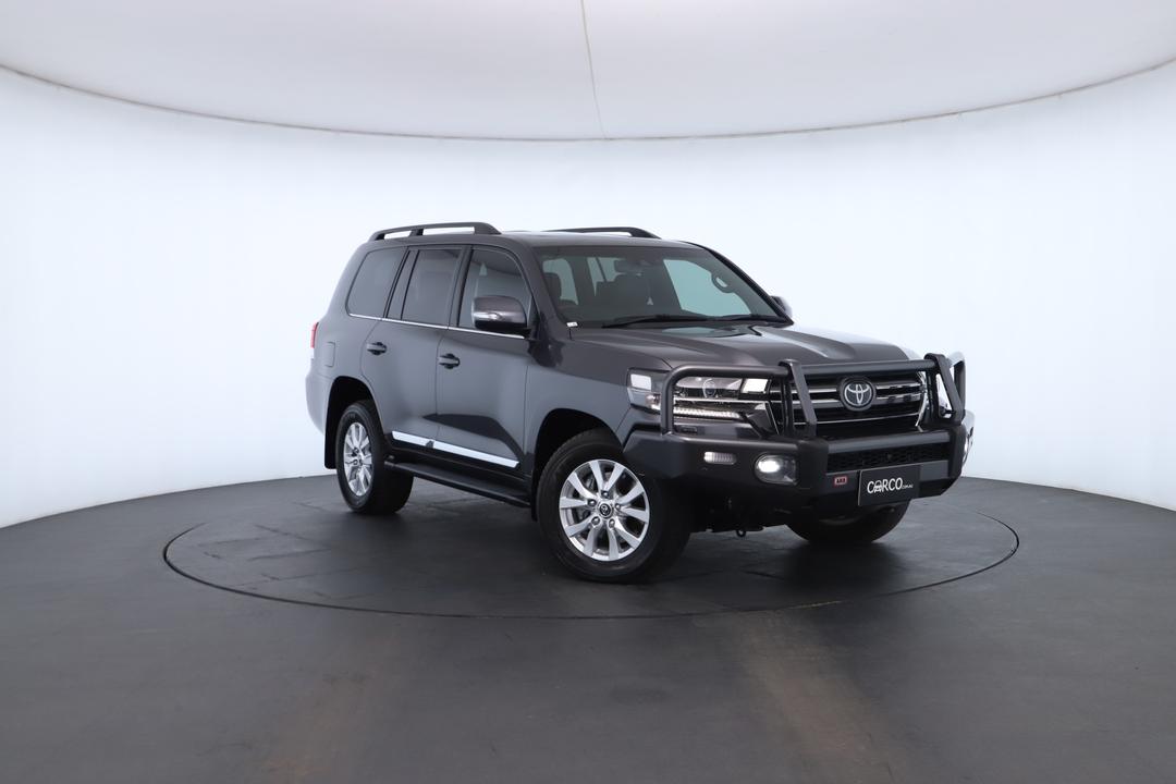 Exterior view frame 0