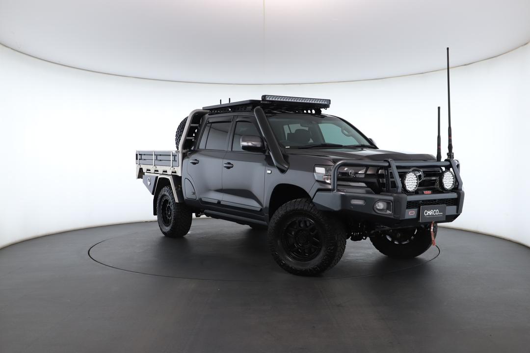 Exterior view frame 0