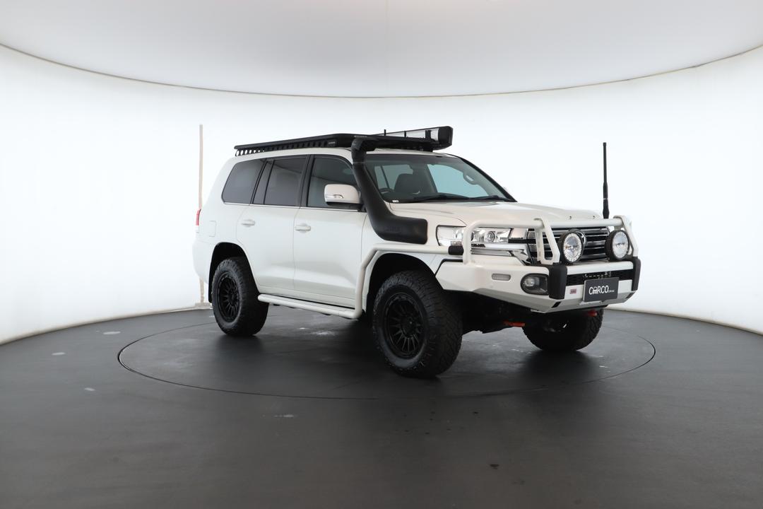 Exterior view frame 1