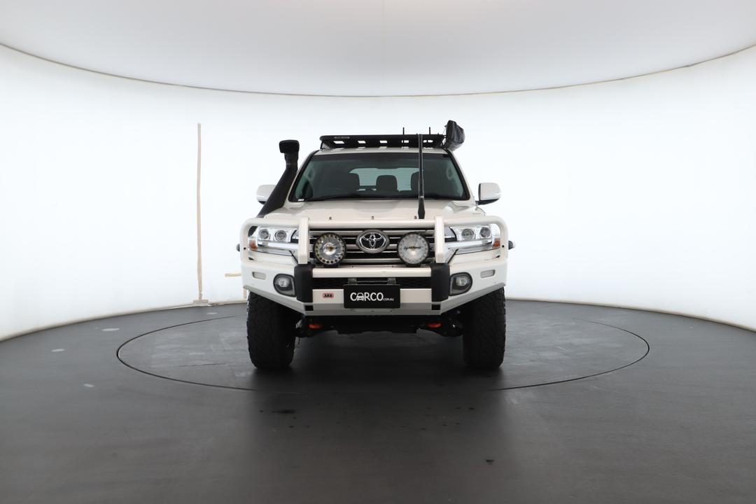 Exterior view frame 3