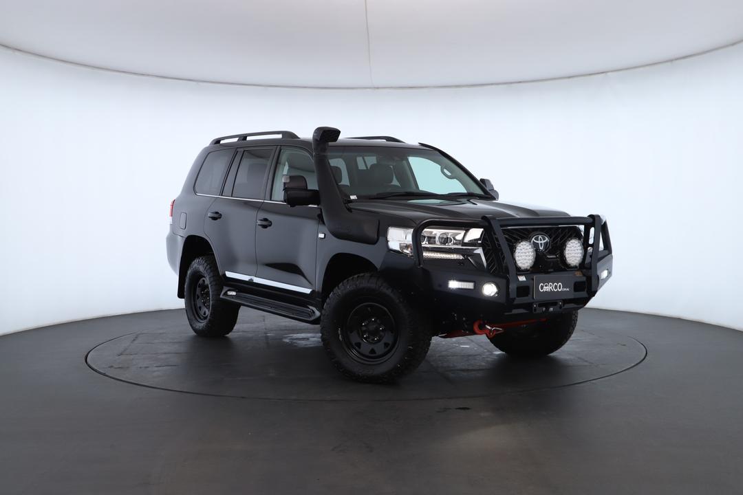 Exterior view frame 0