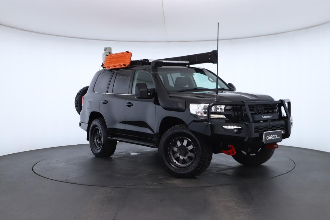 Exterior view frame 0