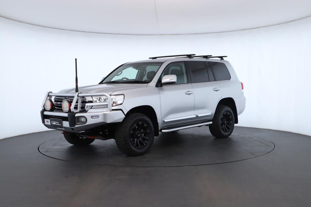 Exterior view frame 5