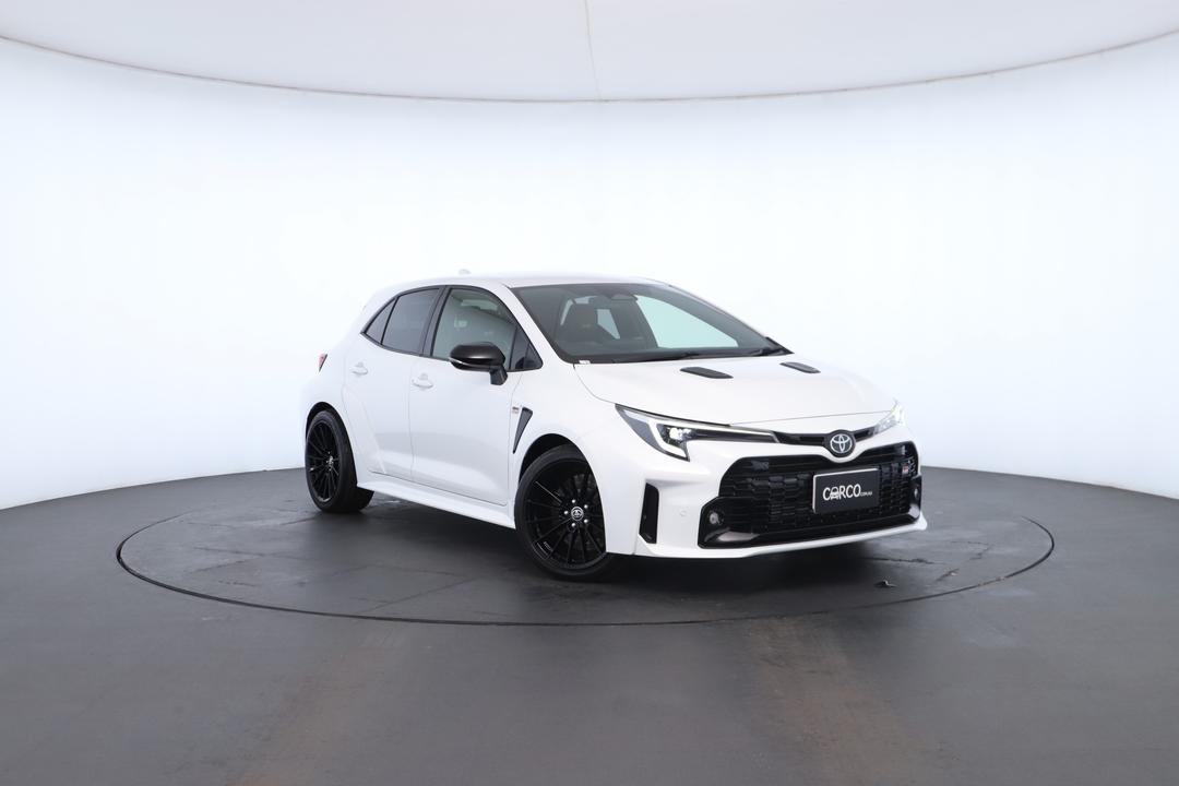 Exterior view frame 0