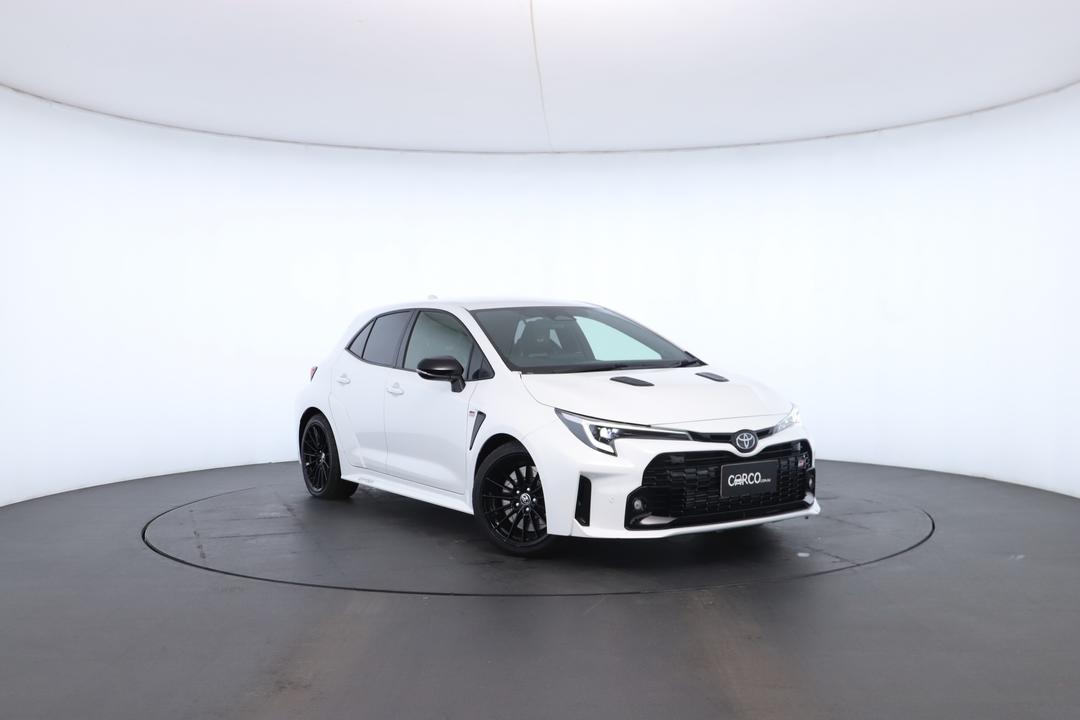 Exterior view frame 0