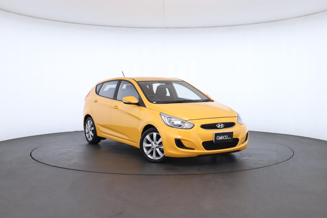 Exterior view frame 0