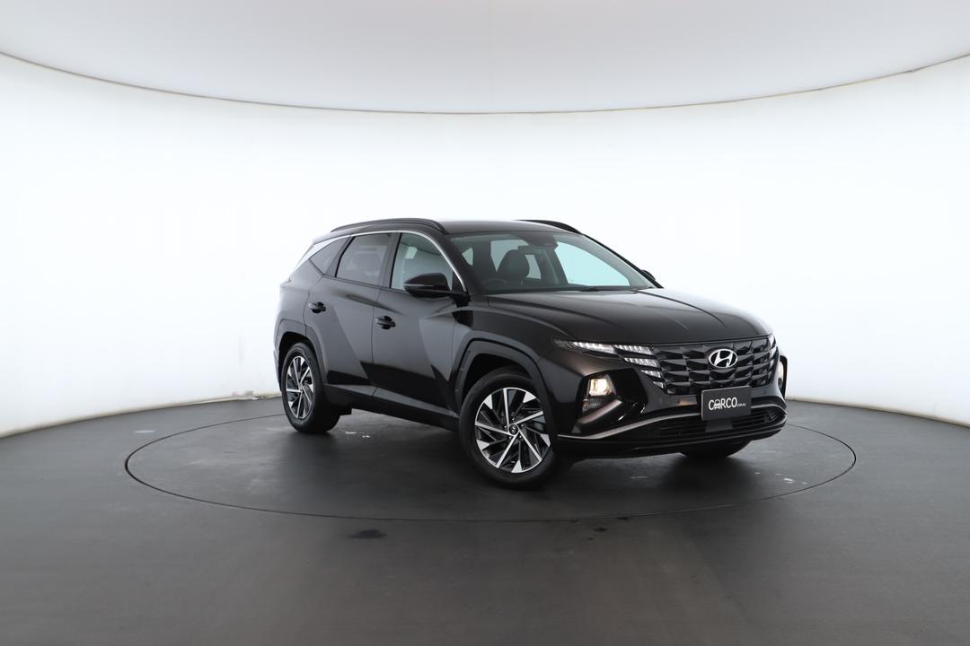 Exterior view frame 0