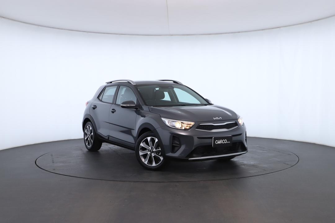 Exterior view frame 0