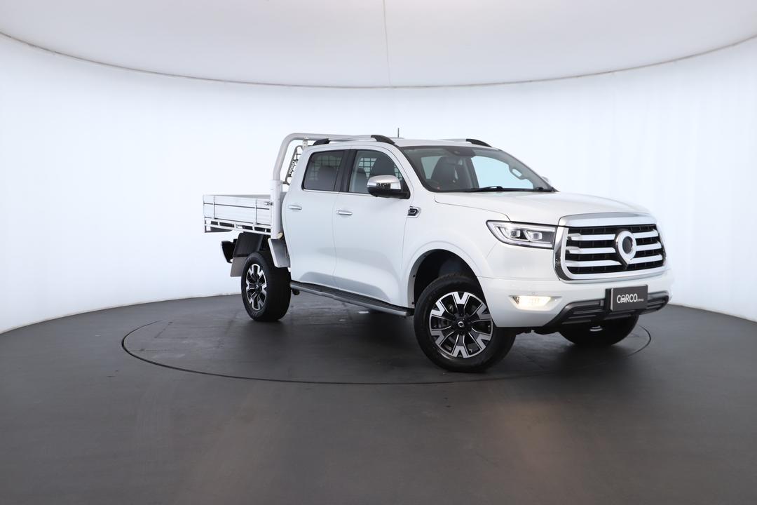 Exterior view frame 0