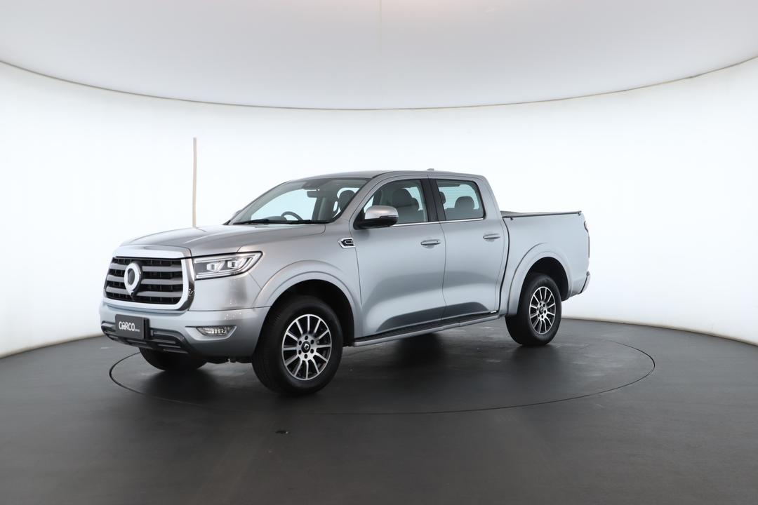 Exterior view frame 5