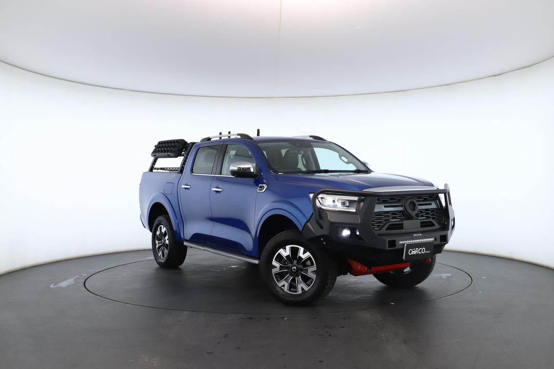 Exterior view frame 0