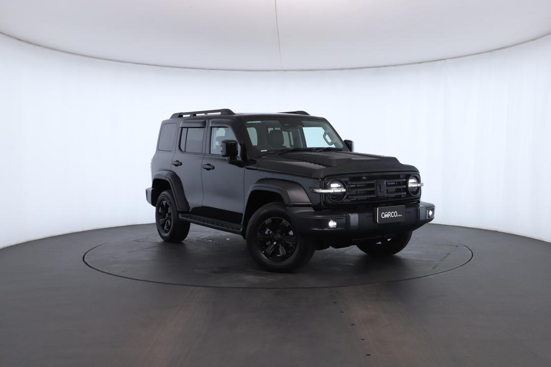 Exterior view frame 0