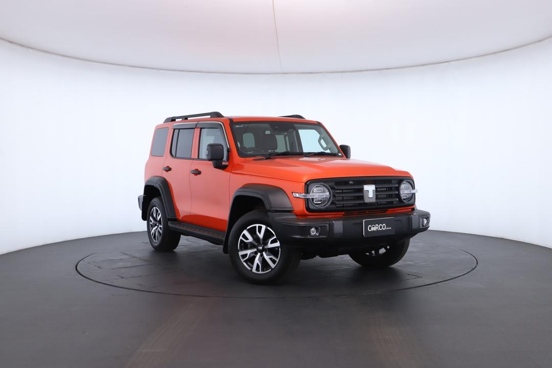 Exterior view frame 0