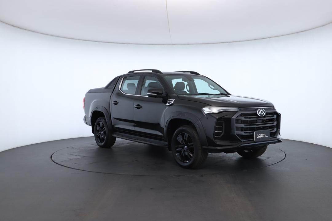 Exterior view frame 1