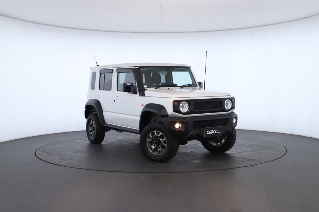 Exterior view frame 0