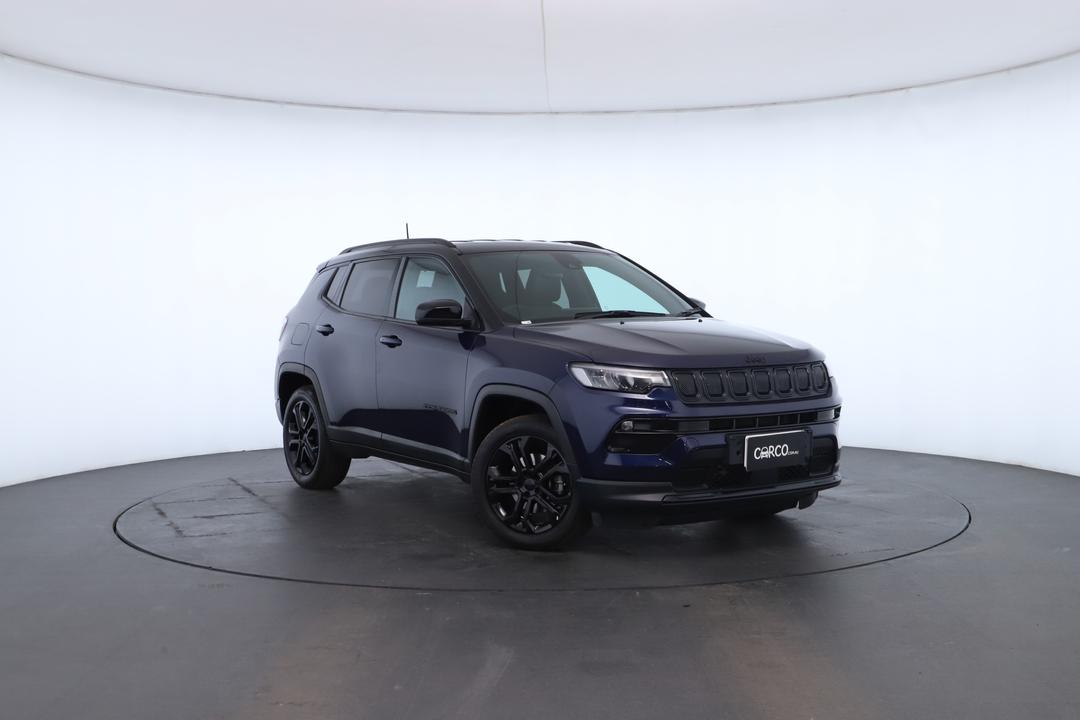 Exterior view frame 0