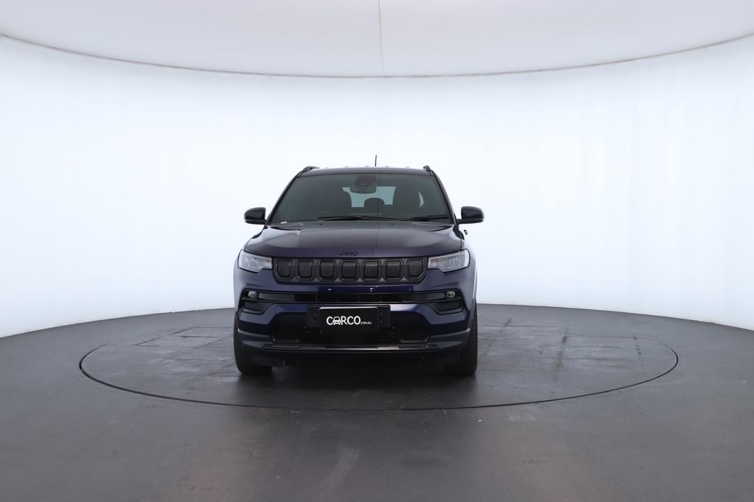 Exterior view frame 3