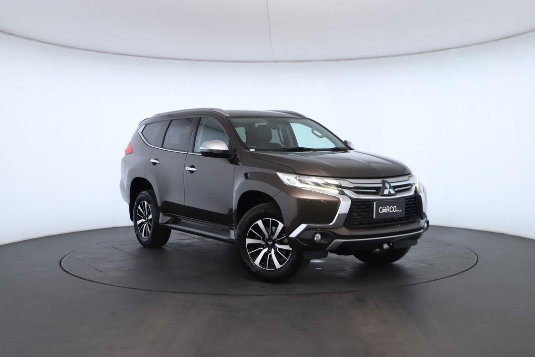 Exterior view frame 0