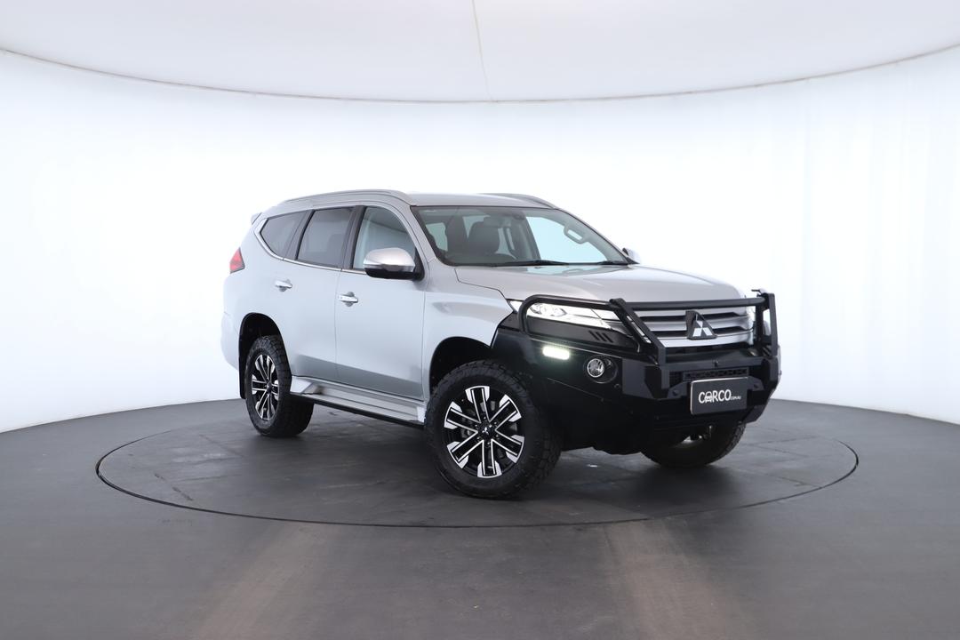 Exterior view frame 0