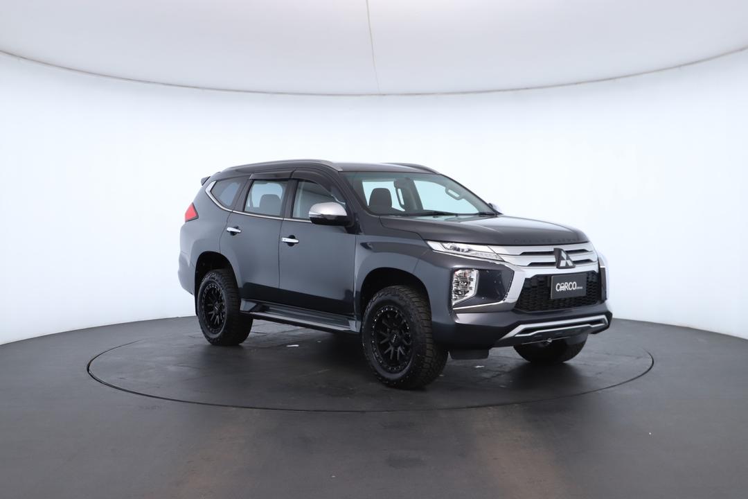 Exterior view frame 1