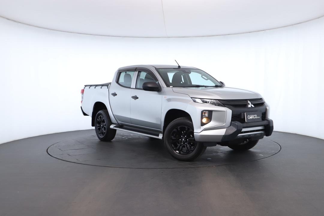 Exterior view frame 0