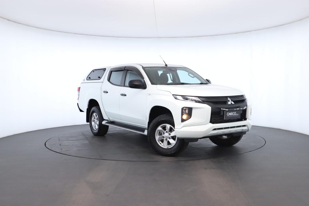 Exterior view frame 0