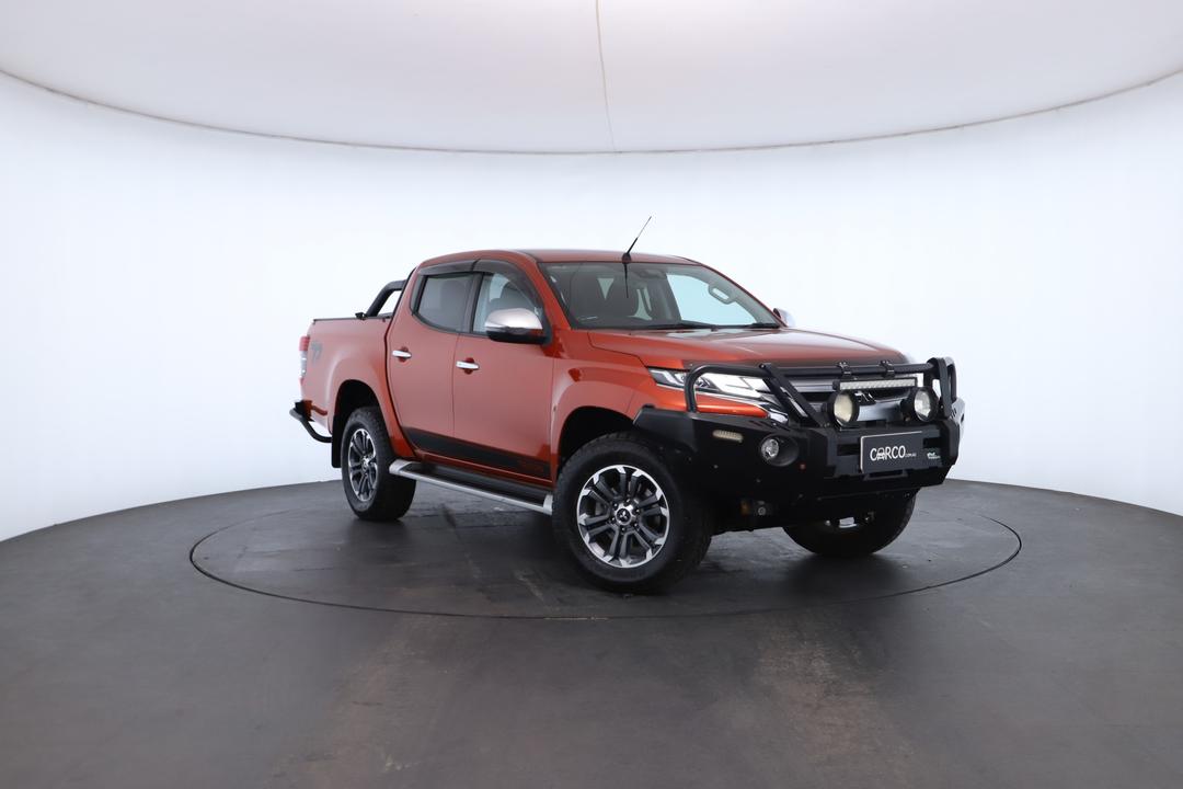 Exterior view frame 0